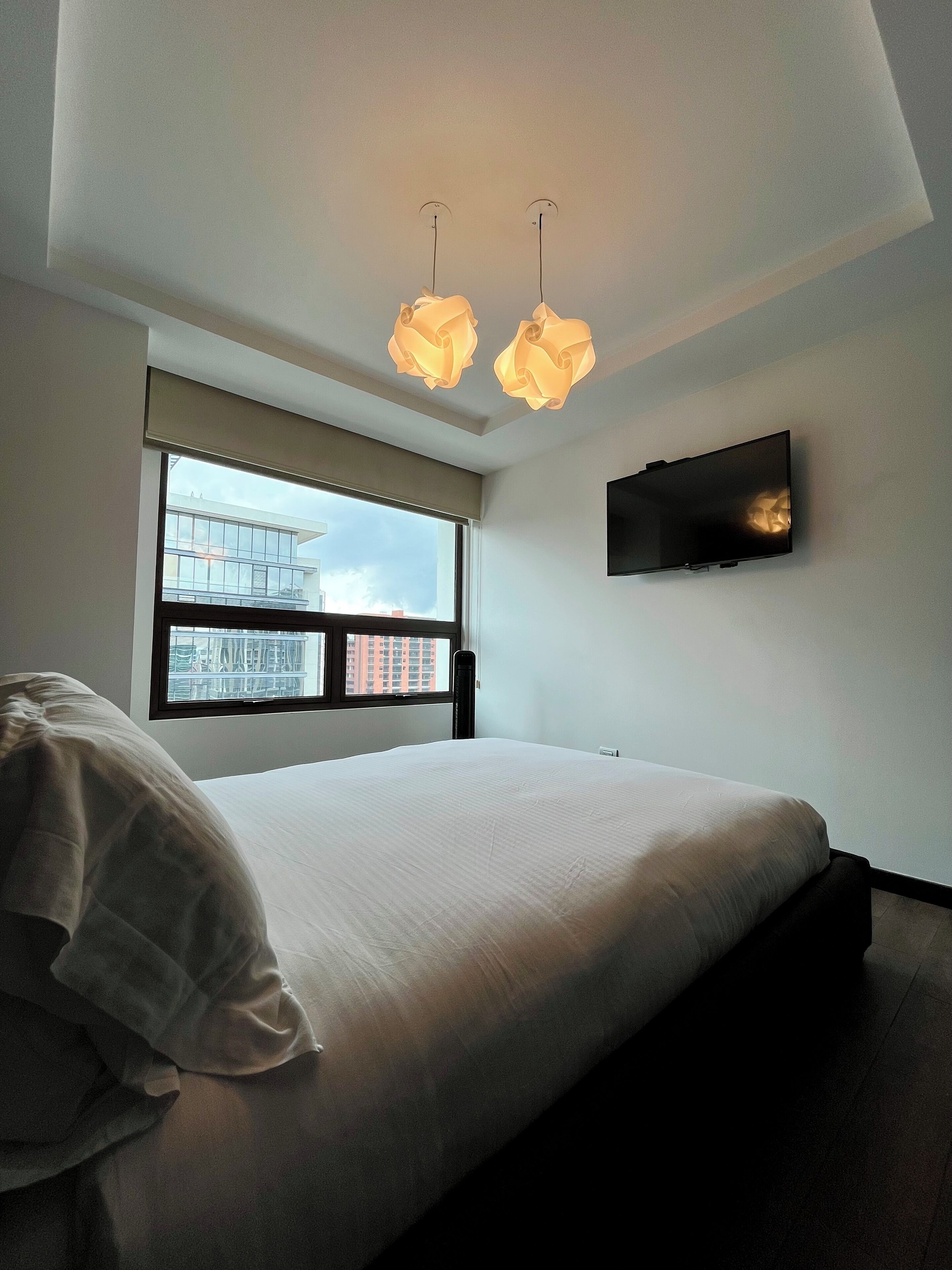 2 bedrooms, desk, iron/ironing board, WiFi (free)