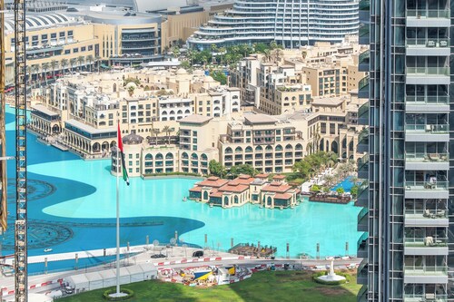 Burj Crown Lux Apartment by Dubai Mall