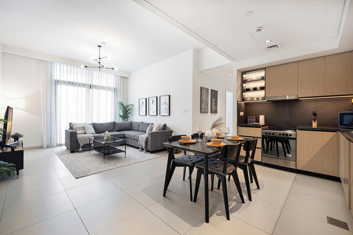 Departamento superior, 4 habitaciones, balcón, vista a la ciudad | Ropa de cama de alta calidad y caja de seguridad en la habitación