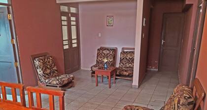 Charming 2-bedroom apartment in lovely Cochabamba with WiFi.