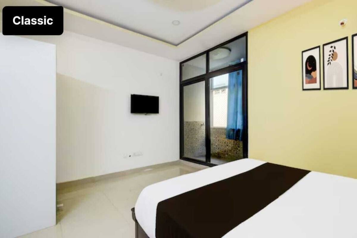 Room, Balcony, City View