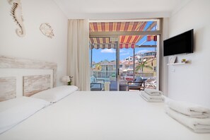 2 Schlafzimmer, Schreibtisch, Bügeleisen/Bügelbrett, kostenloses WLAN