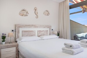 2 bedrooms, desk, iron/ironing board, free WiFi