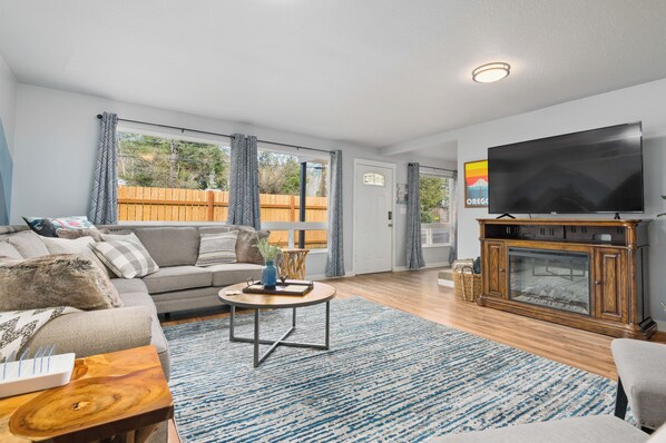 Smart-tv, een open haard en videospelletjes