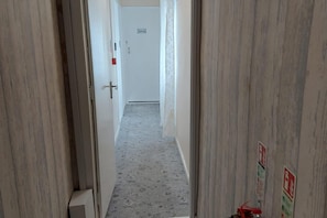Interior - Seaside Escape 2-bed Maisonette Flat - Ev22kwh (Portsmouth)