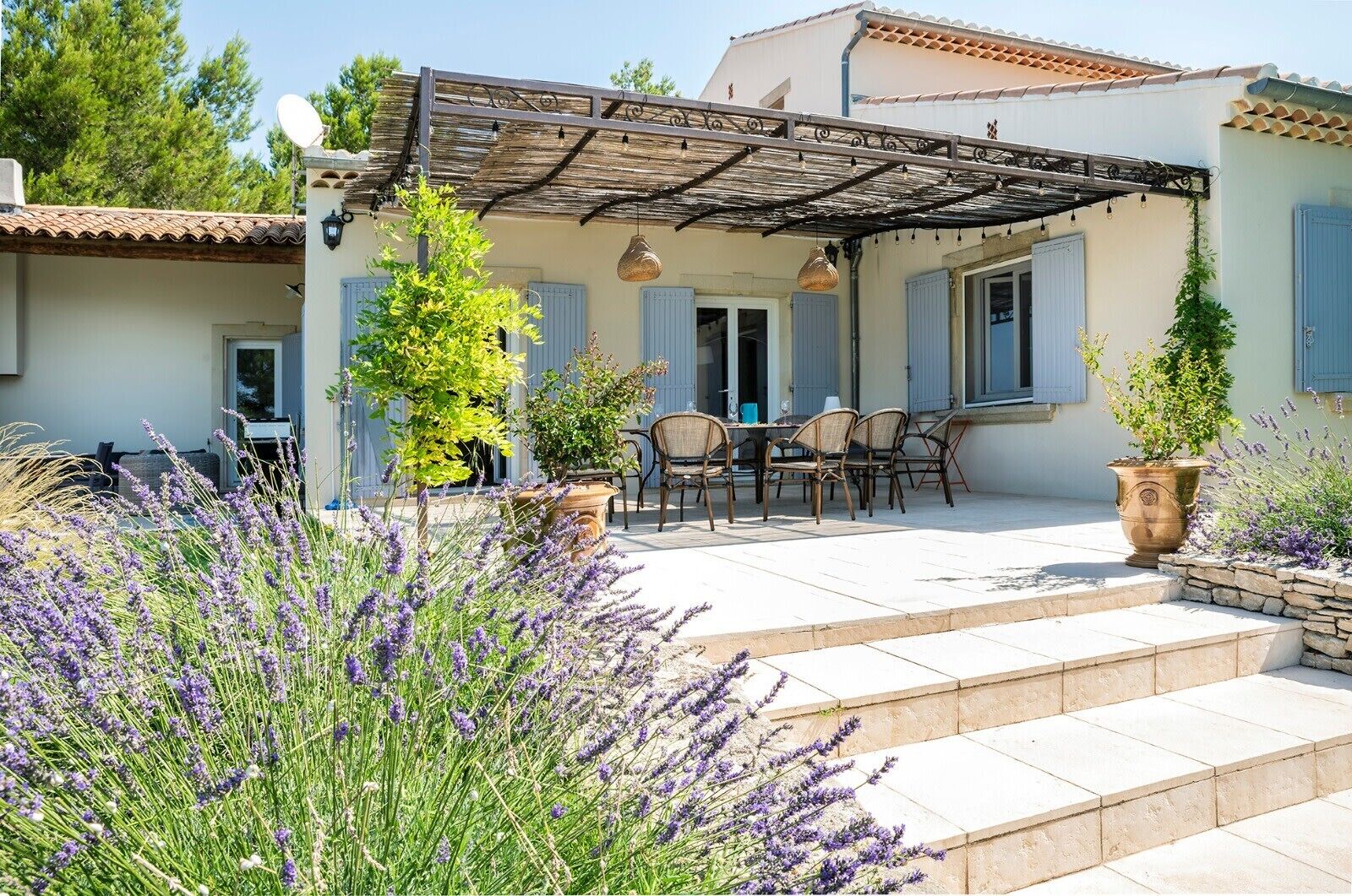 Restauration extérieure