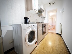 Dishwasher, coffee/tea maker