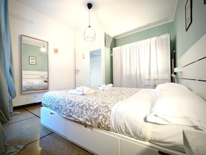 2 bedrooms, WiFi, bed sheets
