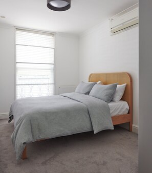 2 chambres, bureau, fer et planche à repasser, Wi-Fi gratuit