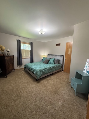 3 bedrooms, iron/ironing board, WiFi, bed sheets - My Fairleighdy is a 3-bedroom house, perfectly located in historic Saint Joseph. (Saint Joseph)