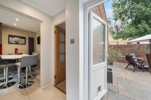 Cosy Home with Garden, Ealing