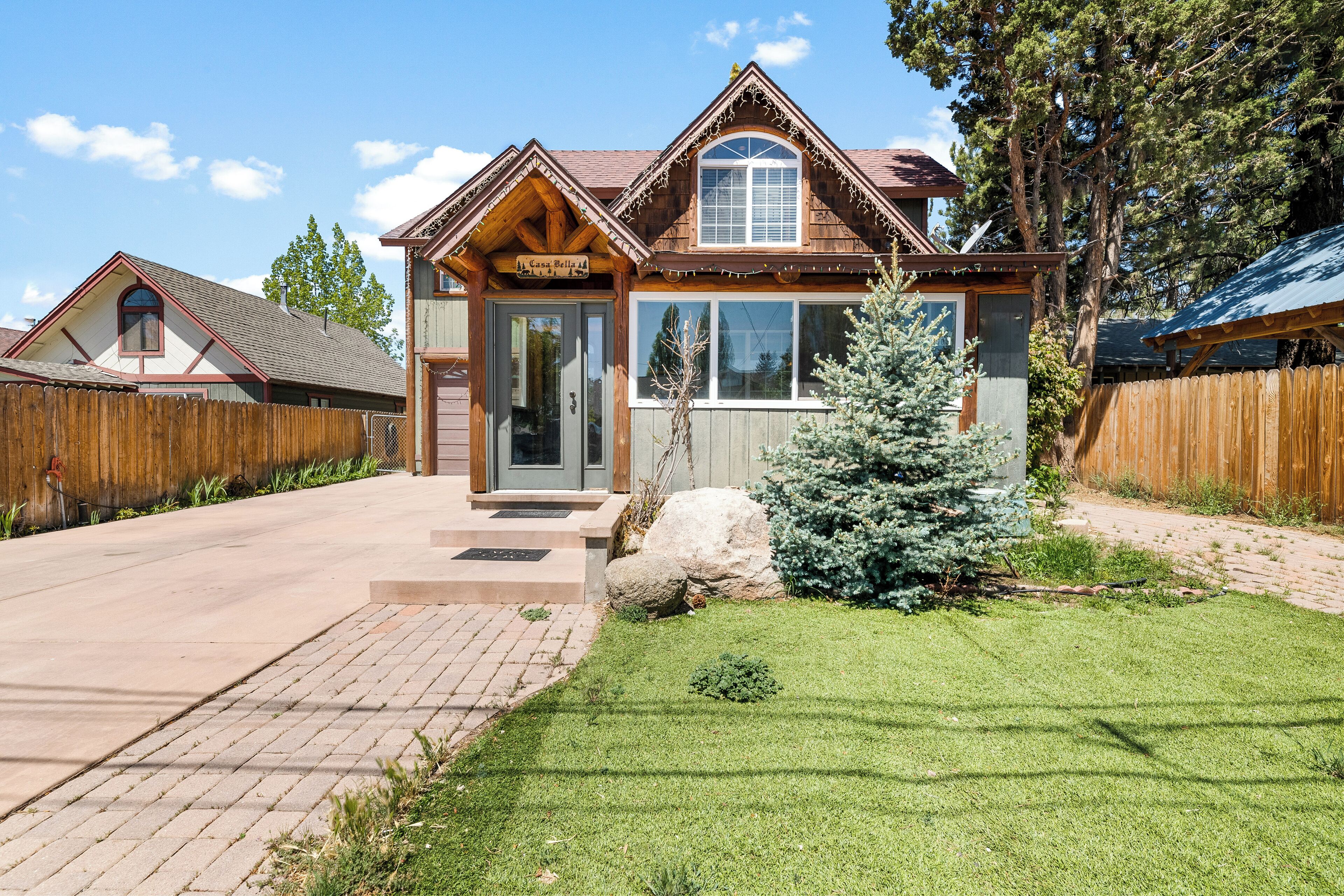 Πρόσοψη καταλύματος