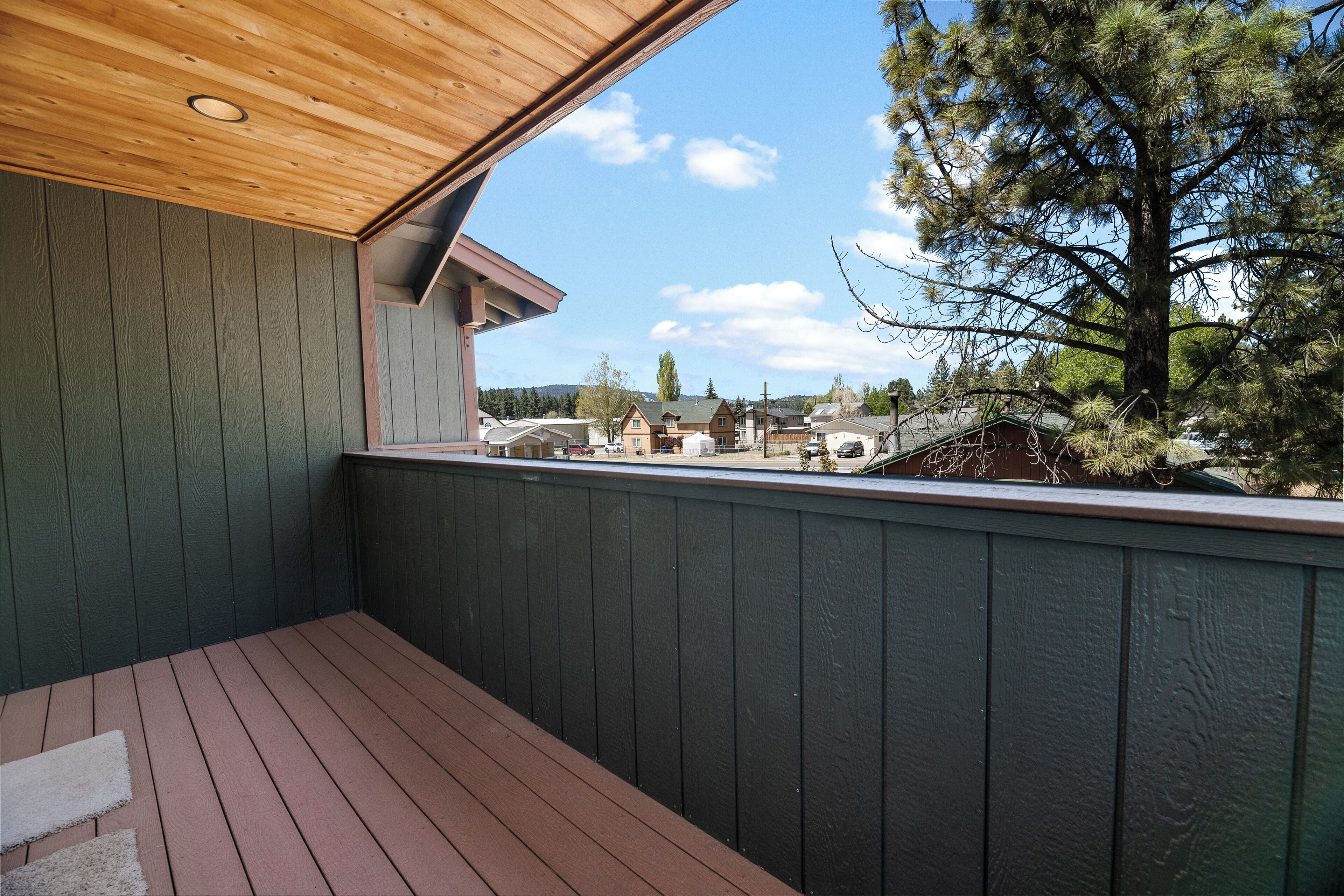 Hus, terrasse, fjellutsikt | Balkong