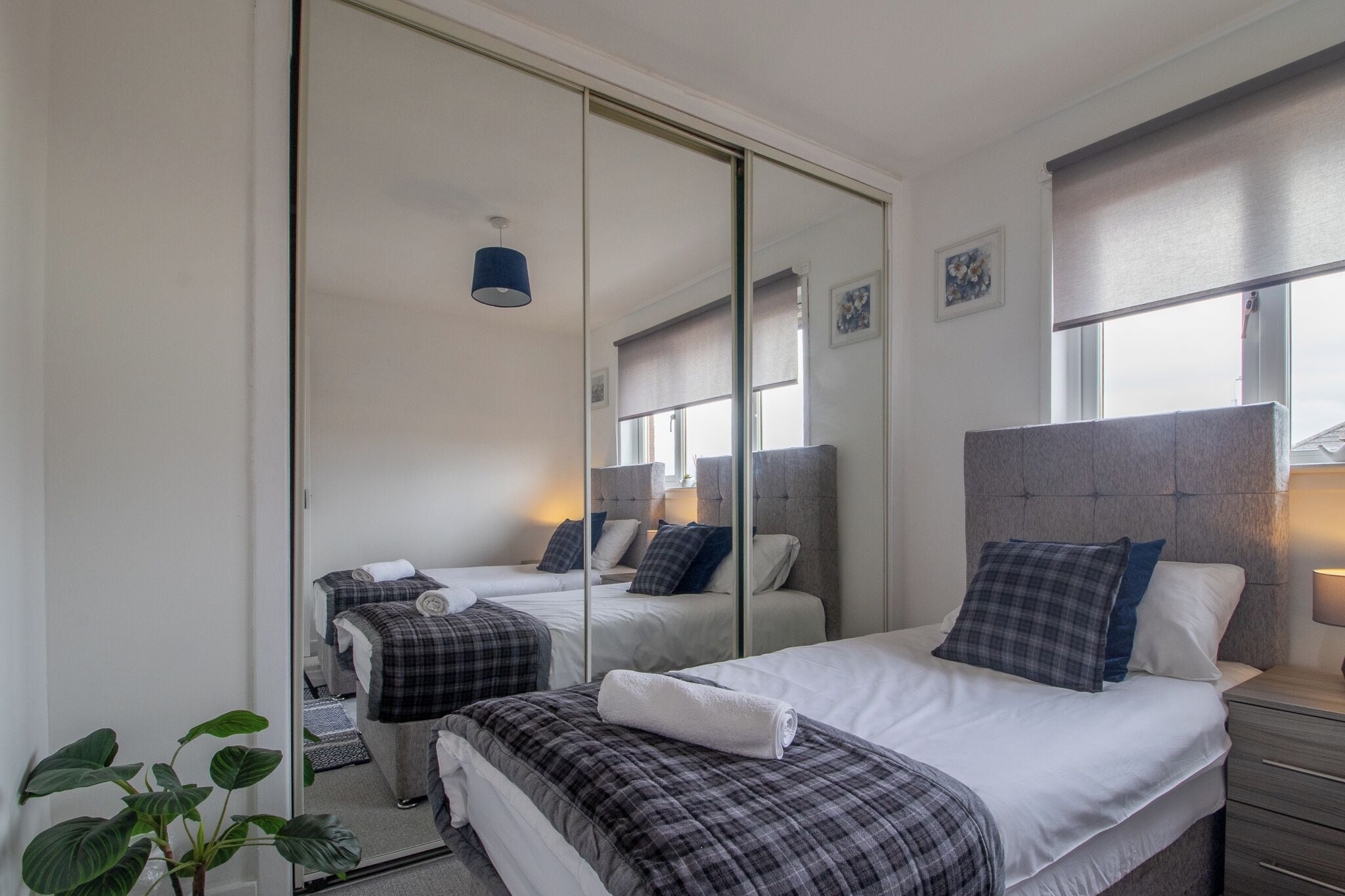 2 chambres, fer et planche à repasser, Wi-Fi, draps fournis