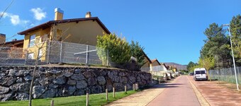 Duplex surrounded by nature, wineries and history