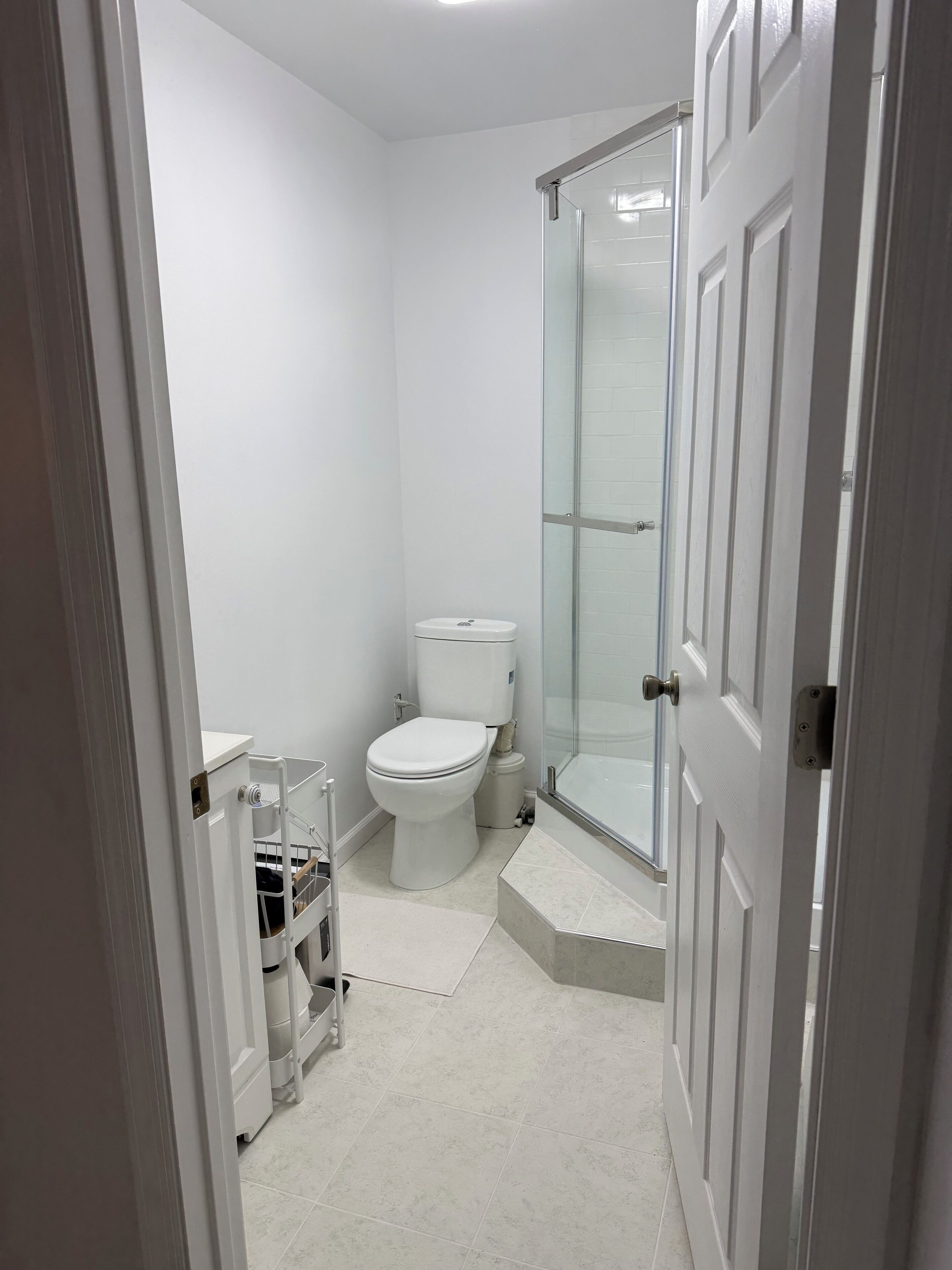 淋浴设施、吹风机、毛巾、肥皂