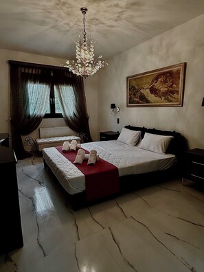 3 chambres, fer et planche à repasser, Wi-Fi, draps fournis