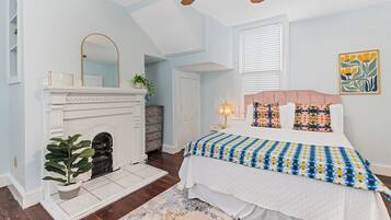 2 slaapkamers, een strijkplank/strijkijzer, reisbedje, gratis wifi