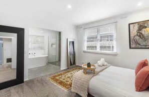 4 Schlafzimmer, Bügeleisen/Bügelbrett, WLAN, Bettwäsche
