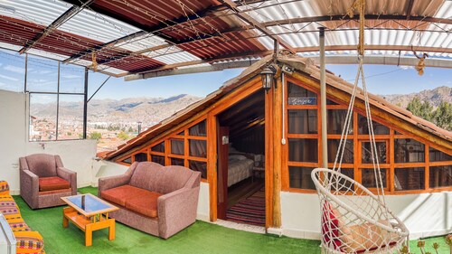 Sunset Terrace - 5BR Urban House