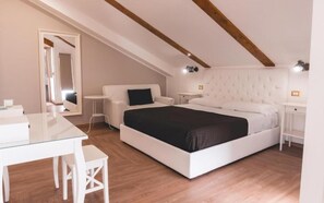 Comfort Triple Room | Desk, free WiFi - Fata34  (Reggio Calabria)