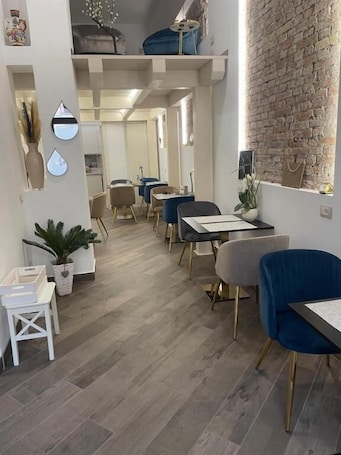 Free daily local cuisine breakfast