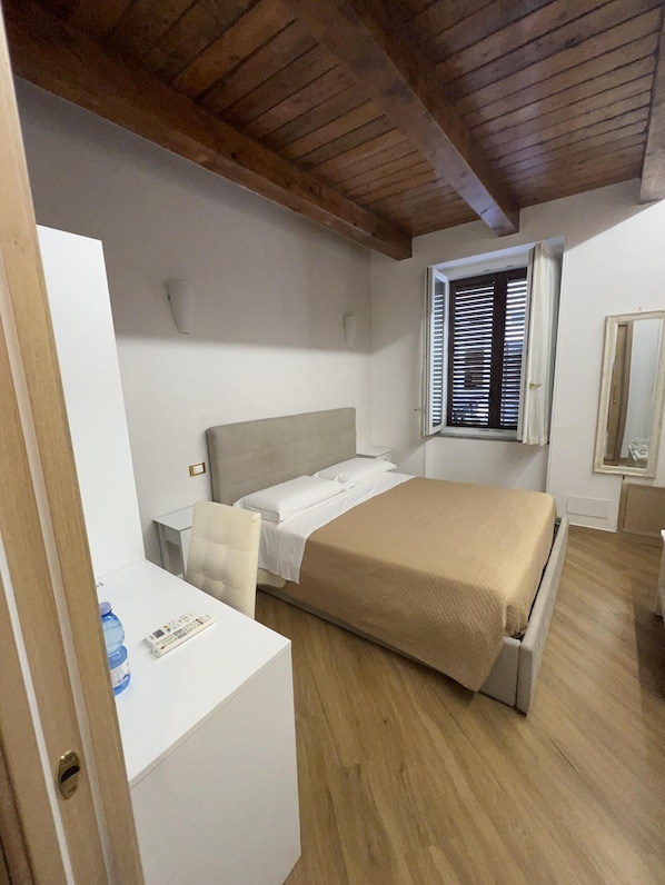 Comfort Double Room | Desk, free WiFi