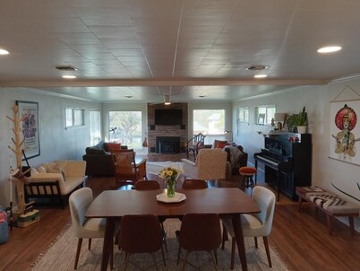 River View Bungalow w access in Texas Wine Country, best new restaurants on LBJ!