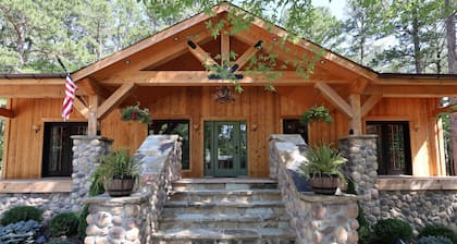 4 Bedroom Cabin Retreat