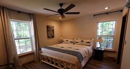 4 Bedroom Cabin Retreat