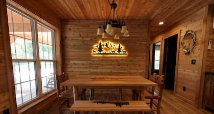 4 Bedroom Cabin Retreat