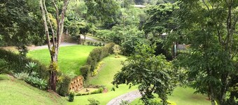 Country House with Pool and Cinematic View in Luxury Condominium