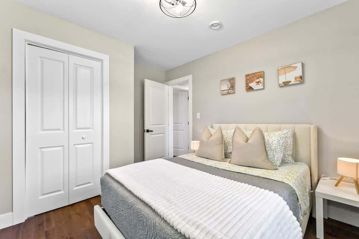 2 bedrooms, iron/ironing board, travel crib, WiFi