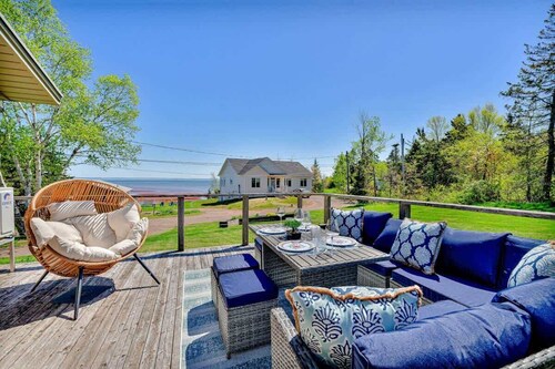 Waterfront Cottage with Beach Access & Views!