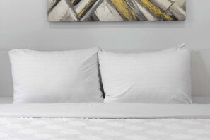 4 habitaciones, tabla de planchar con plancha y cuna de viaje 