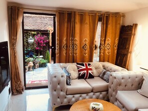 Smart TV - London Central 4Bed House with Garden (London)