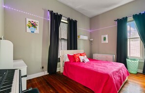 2 bedrooms, desk, iron/ironing board, travel cot