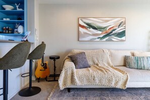 Smart TV, books