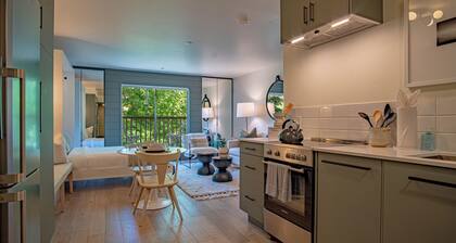 Angani Studio - Elkhorn Resort Amenities Included