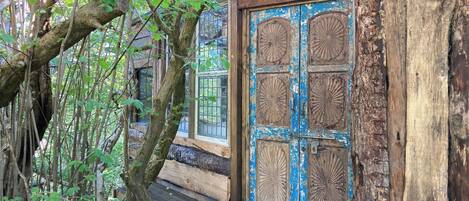 Cabin | Exterior detail