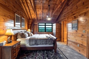 4 chambres, fer et planche à repasser, lit parapluie, Wi-Fi gratuit