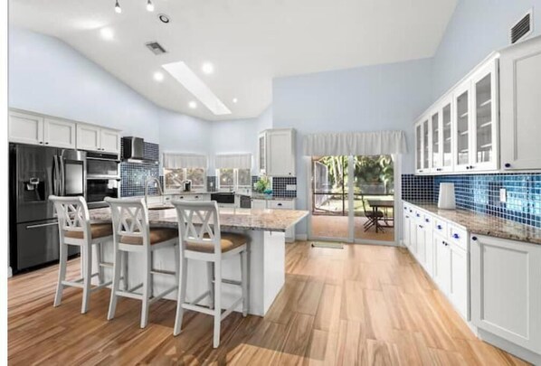 Microwave, oven, stovetop, dishwasher