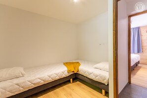 3 Schlafzimmer, Bügeleisen/Bügelbrett, Reisekinderbett, kostenloses WLAN