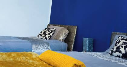 Ivy Green House - Central,Wifi,Netflix,Sleeps 7 - Business and Family Friendly