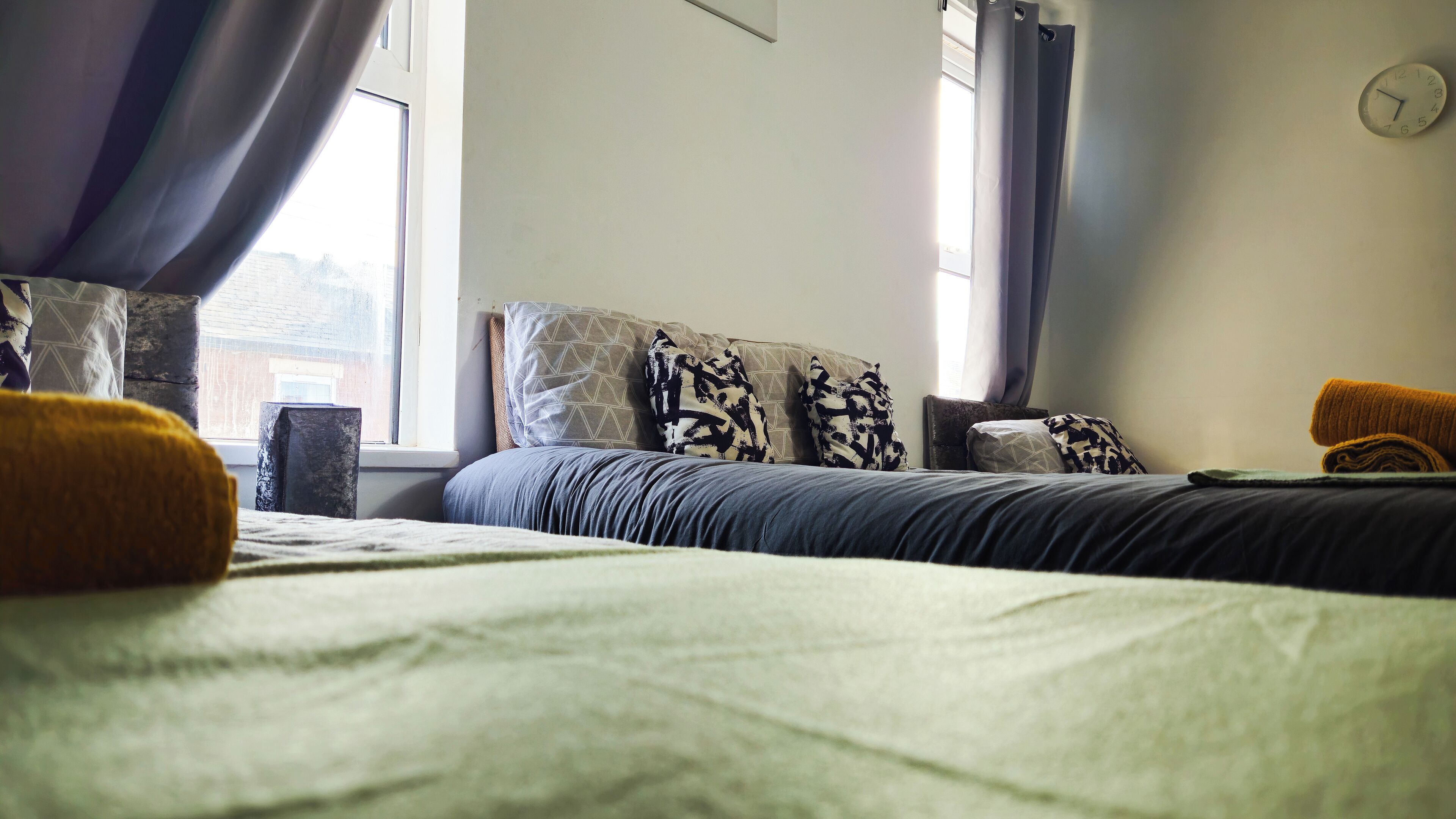 3 bedrooms, iron/ironing board, WiFi, bed sheets