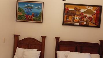 3 soverom, strykejern/-brett, wi-fi og sengetøy