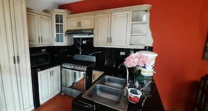 Charming 3-bedroom house in amazing San Miguel Dueñas with WiFi
