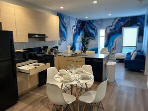 冰箱、烤箱、炉灶、洗碗机