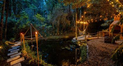 Lake Cabin w/ Hot Tub & Cinema