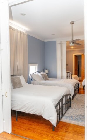 5 bedrooms, iron/ironing board, WiFi